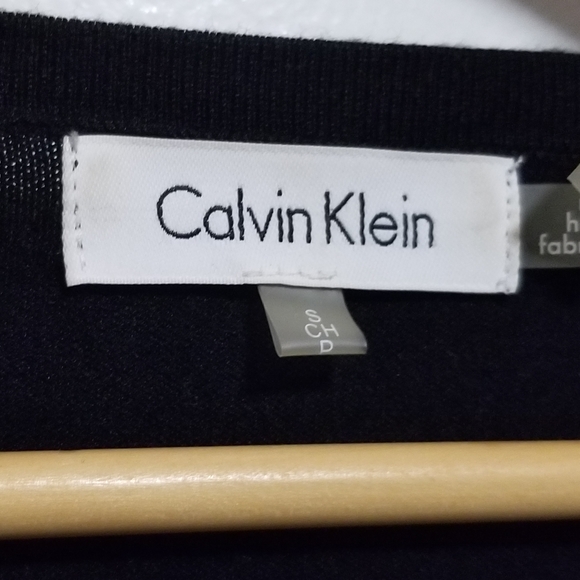 Calvin Klein Sweater - Picture 5 of 7